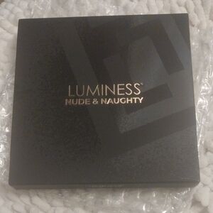Luminess Nude & Naughty Eyeshadow Set